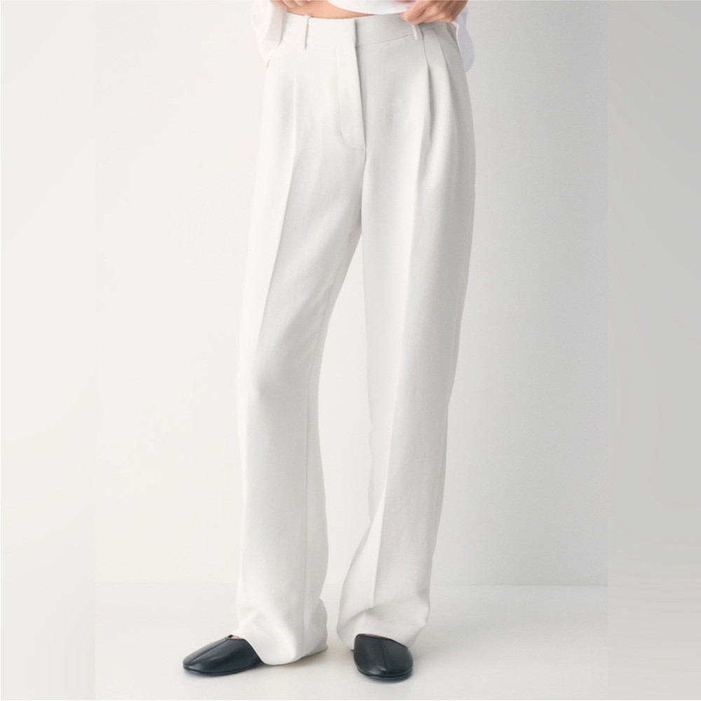 Aritzia Wilfred The Effortless Pant™ - Crepette™ in Light Birch